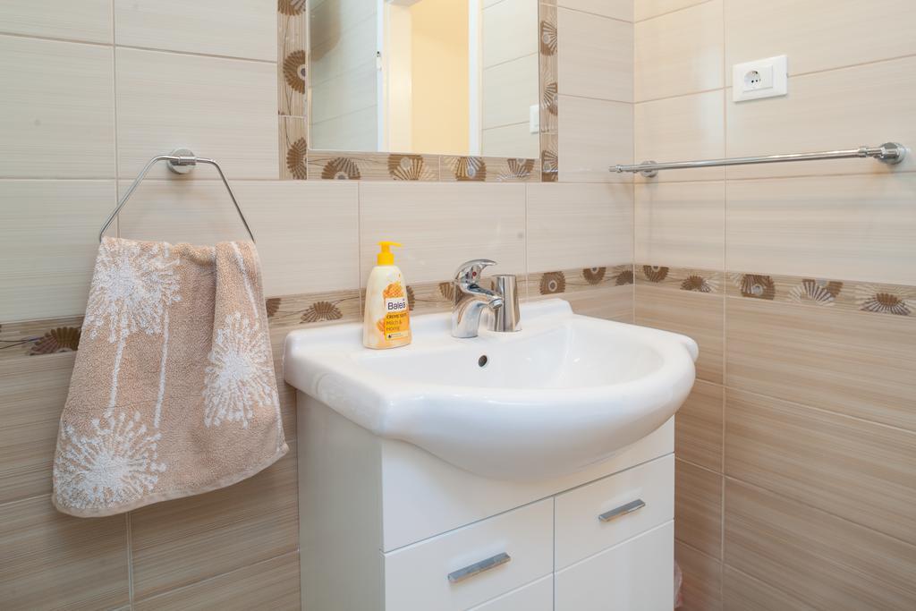 Apartment Nevia Makarska Bilik gambar