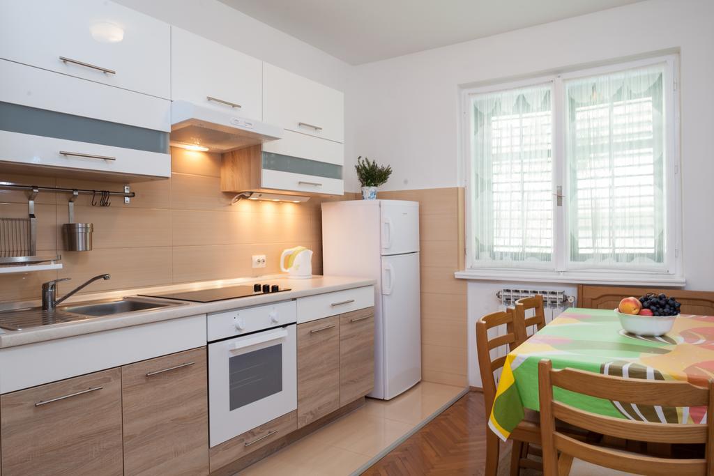 Apartment Nevia Makarska Bilik gambar